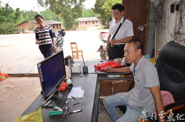 告别低电压后客户喜悦之情洋溢于表.JPG