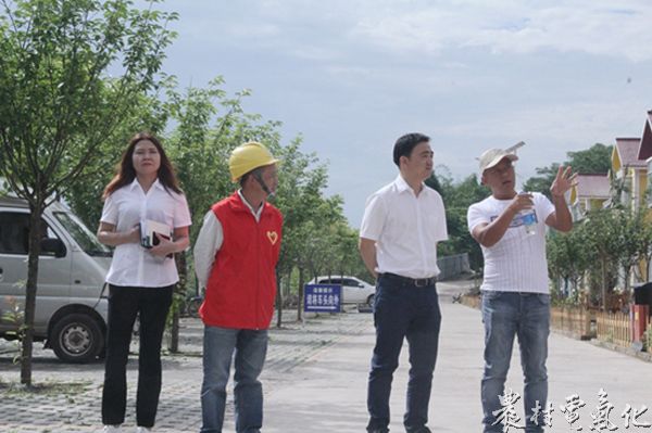 国网乐至县供电公司：做足服务  温暖政企 (2).jpg